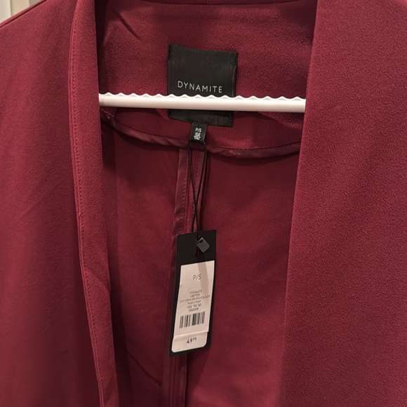 DYNAMITE • BURGUNDY BLAZER - Picture 2 of 3